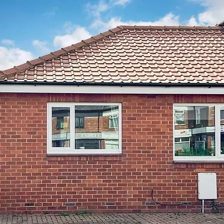 Madeline's View -a Smart And Modern 1 Bed With The Bonus Of A Large Driveway Parking Area Holiday home