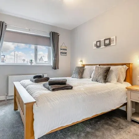 Madeline's View -a Smart And Modern 1 Bed With The Bonus Of A Large Driveway Parking Area Holiday home