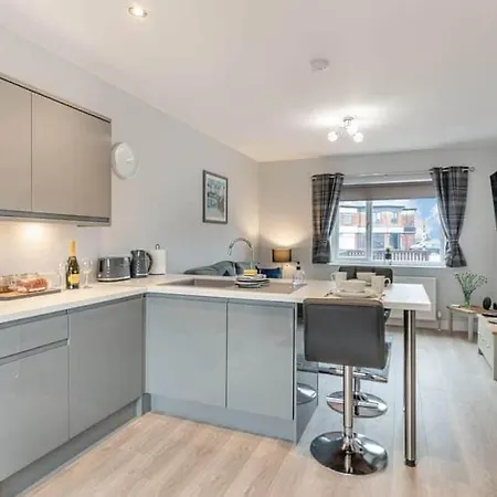 Madeline's View -a Smart And Modern 1 Bed With The Bonus Of A Large Driveway Parking Area Whitby