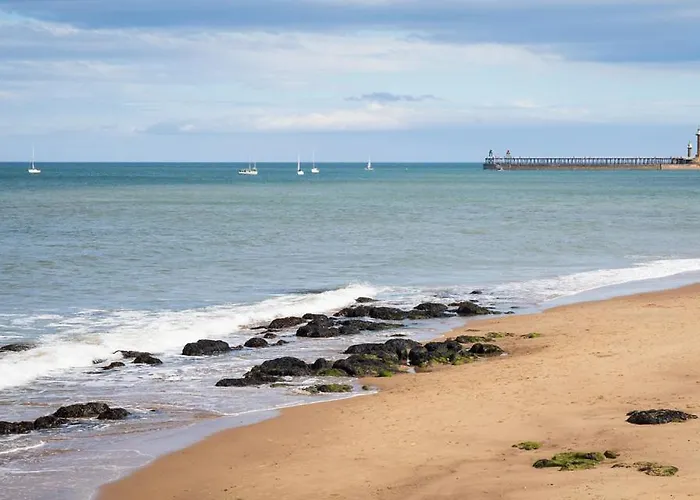 Madeline's View -a Smart And Modern 1 Bed With The Bonus Of A Large Driveway Parking Area * Whitby