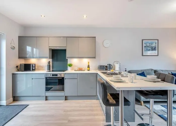 Madeline's View -a Smart And Modern 1 Bed With The Bonus Of A Large Driveway Parking Area Holiday home *