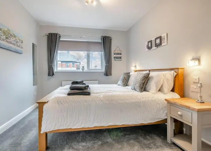 Madeline's View -a Smart And Modern 1 Bed With The Bonus Of A Large Driveway Parking Area Semesterbostad